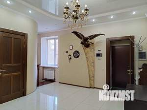 Дом 225м&sup2;, 2-этажный, участок 7 сот.  