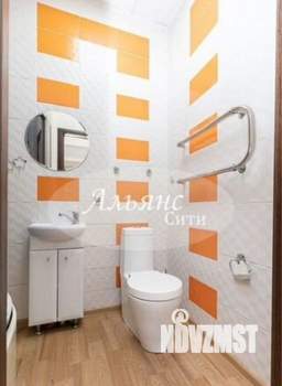 Коттедж 351м&sup2;, 3-этажный, участок 8 сот.  