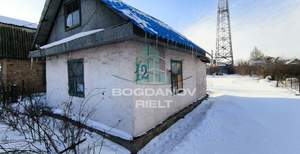 Дом 27м&sup2;, 2-этажный, участок 4 сот.  