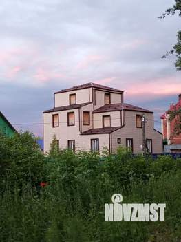 Дом 200м&sup2;, 3-этажный, участок 6 сот.  