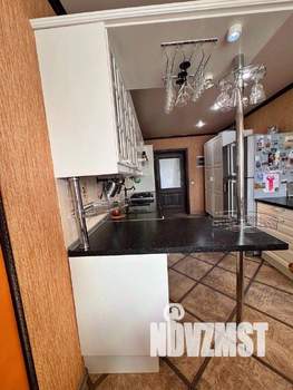 Дом 250м&sup2;, 2-этажный, участок 10 сот.  