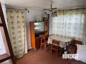 Дом 20м&sup2;, 2-этажный, участок 6 сот.  