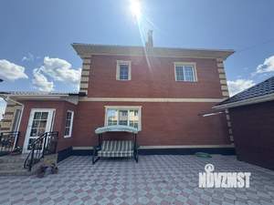 Коттедж 220м², 2-этажный, участок 5 сот.  