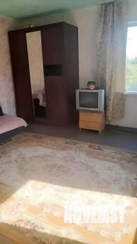 Дом 30м&sup2;, 2-этажный, участок 6 сот.  