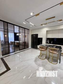 Дом 160м&sup2;, 2-этажный, участок 4 сот.  