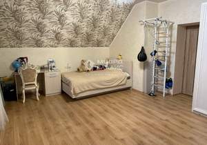 Дом 247м&sup2;, 2-этажный, участок 9 сот.  