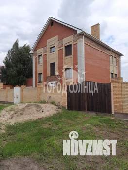 Коттедж 246м&sup2;, 3-этажный, участок 10 сот.  