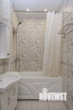 Дом 323м&sup2;, 3-этажный, участок 9 сот.  