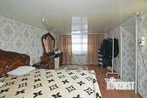 Дом 58м², 2-этажный, участок 10 сот.  