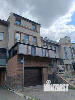 Таунхаус 278м&sup2;, 4-этажный, участок 1 сот.  