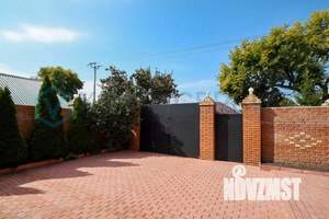 Коттедж 227м², 3-этажный, участок 7 сот.  