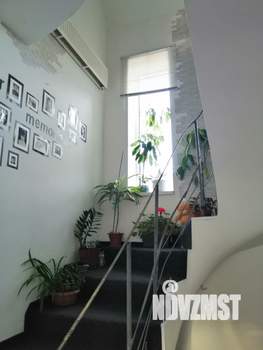 Коттедж 219м&sup2;, 3-этажный, участок 12 сот.  