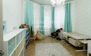 Дом 325м&sup2;, 3-этажный, участок 10 сот.  