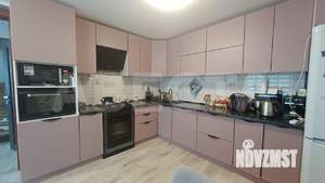 Дом 200м&sup2;, 1-этажный, участок 6 сот.  