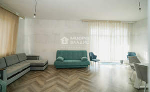 Дом 260м&sup2;, 2-этажный, участок 3 сот.  