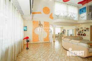 Дом 800м², 3-этажный, участок 20 сот.  