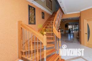 Таунхаус 323м&sup2;, 3-этажный, участок 5 сот.  