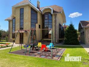 Коттедж 302м², 2-этажный, участок 20 сот.  