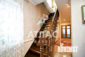 Дом 176м&sup2;, 2-этажный, участок 4 сот.  