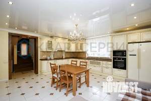 Дом 180м&sup2;, 2-этажный, участок 5 сот.  