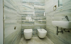 Дом 260м&sup2;, 2-этажный, участок 3 сот.  