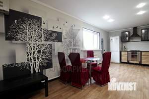 Дом 247м&sup2;, 2-этажный, участок 5 сот.  