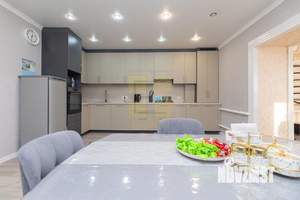 Дом 152м&sup2;, 2-этажный, участок 4 сот.  