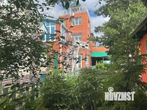 Дом 252м², 3-этажный, участок 6 сот.  
