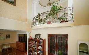 Дом 492м&sup2;, 3-этажный, участок 10 сот.  