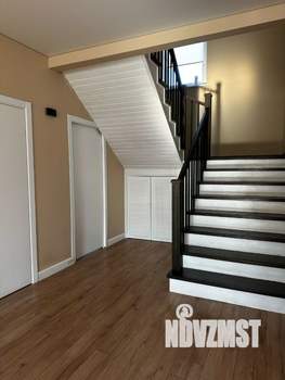 Дом 237м&sup2;, 2-этажный, участок 8 сот.  