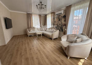 Дом 247м², 2-этажный, участок 9 сот.  