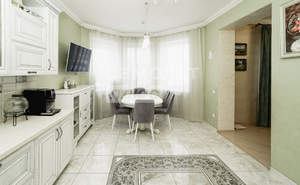 Дом 325м&sup2;, 3-этажный, участок 10 сот.  