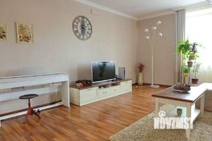 Коттедж 267м², 2-этажный, участок 13 сот.  