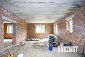 Коттедж 240м², 2-этажный, участок 5 сот.  