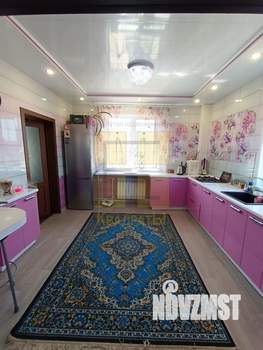 Дом 242м&sup2;, 3-этажный, участок 5 сот.  