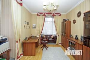Дом 302м², 3-этажный, участок 20 сот.  