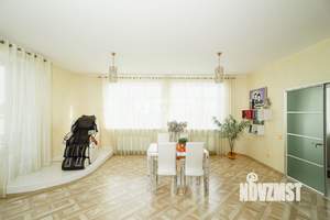 Дом 800м², 2-этажный, участок 20 сот.  