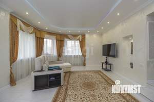 Дом 326м², 2-этажный, участок 14 сот.  