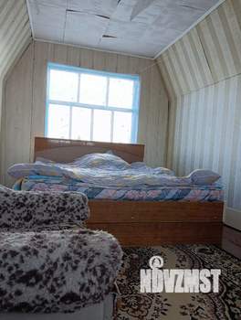 Дом 30м&sup2;, 2-этажный, участок 5 сот.  