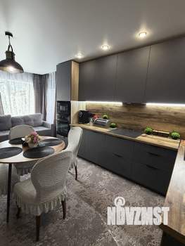 Дом 180м&sup2;, 2-этажный, участок 8 сот.  