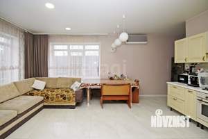 Дом 155м&sup2;, 2-этажный, участок 3 сот.  