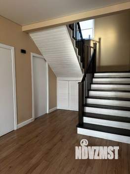 Дом 237м&sup2;, 2-этажный, участок 8 сот.  