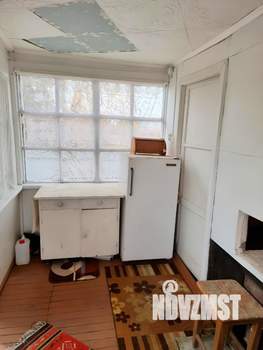 Дом 18м&sup2;, 2-этажный, участок 6 сот.  