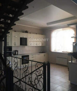 Дом 260м², 3-этажный, участок 5 сот.  