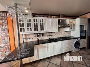 Дом 250м&sup2;, 2-этажный, участок 10 сот.  