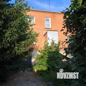 Коттедж 355м&sup2;, 3-этажный, участок 12 сот.  