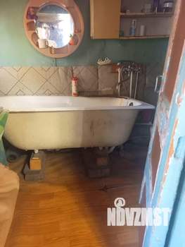 Дом 60м&sup2;, 2-этажный, участок 6 сот.  