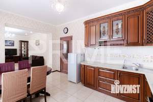 Коттедж 226м², 2-этажный, участок 10 сот.  