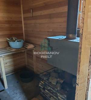 Дом 80м&sup2;, 2-этажный, участок 631 сот.  