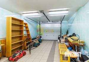 Коттедж 413м², 3-этажный, участок 10 сот.  